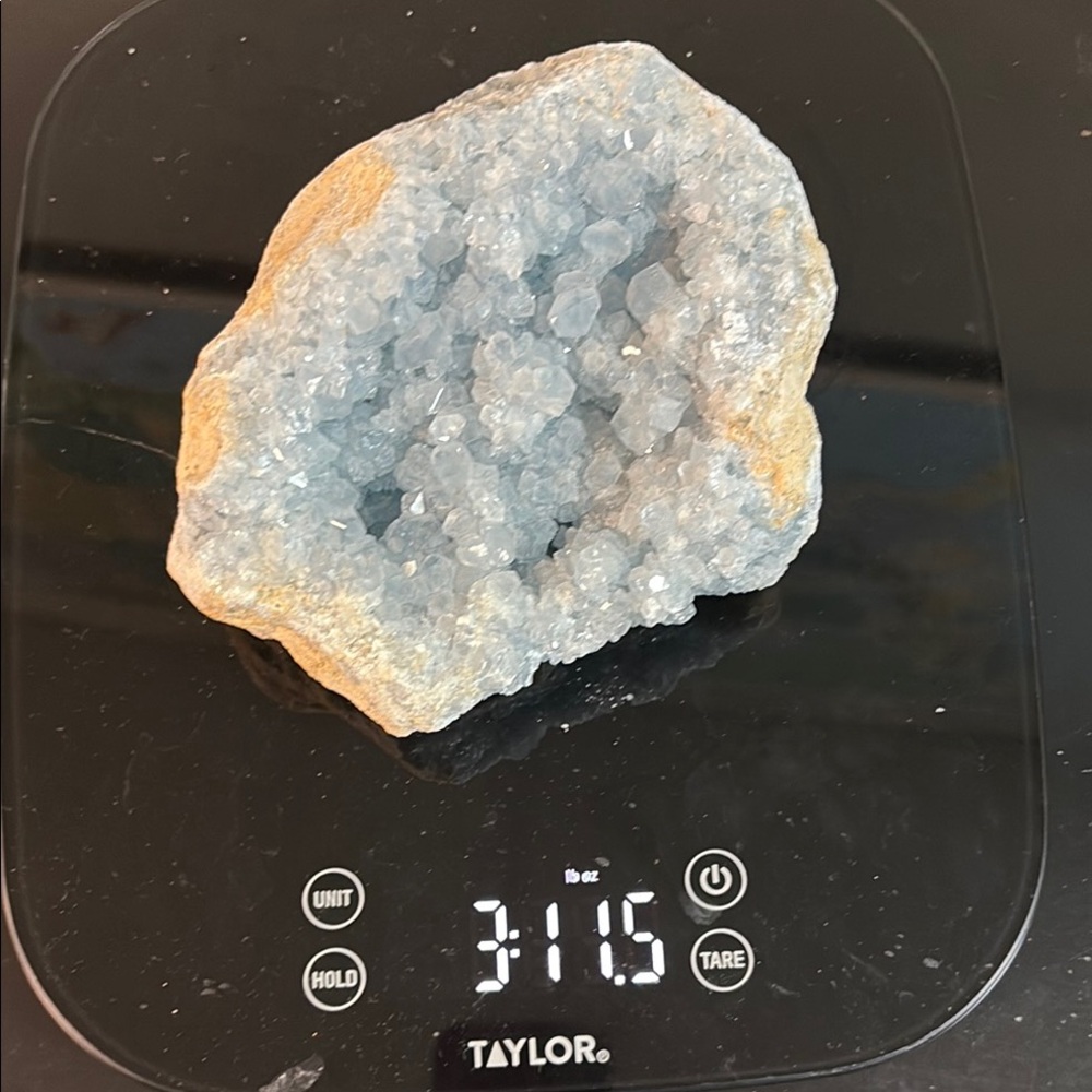 Blue Crystal Geode - Picture 5 of 5